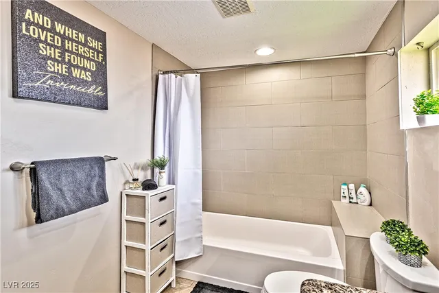 $3,995 | 7171 Hinson Street, Las Vegas, NV 89118