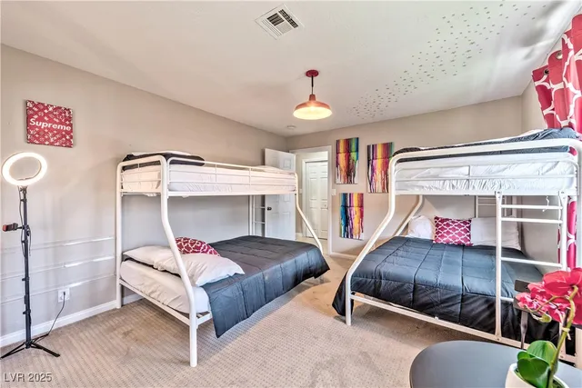 $3,995 | 7171 Hinson Street, Las Vegas, NV 89118