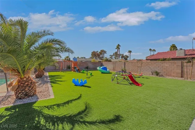 $3,995 | 7171 Hinson Street, Las Vegas, NV 89118