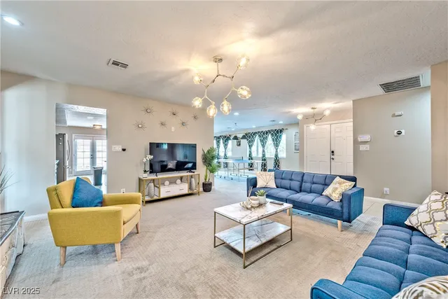 $3,995 | 7171 Hinson Street, Las Vegas, NV 89118