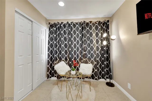 $3,995 | 7171 Hinson Street, Las Vegas, NV 89118