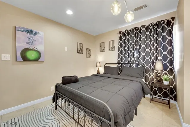 $3,995 | 7171 Hinson Street, Las Vegas, NV 89118