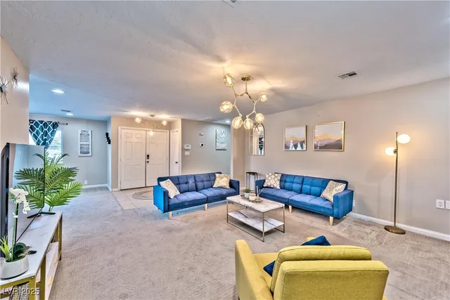 $3,995 | 7171 Hinson Street, Las Vegas, NV 89118