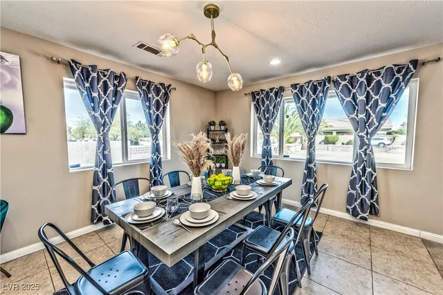 $3,995 | 7171 Hinson Street, Las Vegas, NV 89118