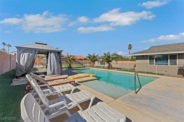 $3,995 | 7171 Hinson Street, Las Vegas, NV 89118