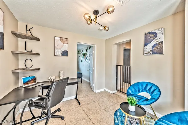 $3,995 | 7171 Hinson Street, Las Vegas, NV 89118