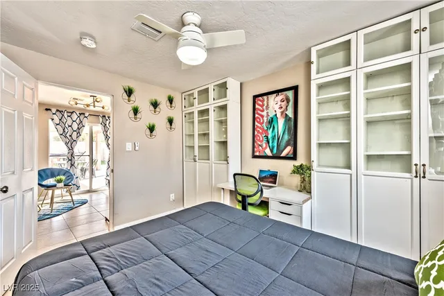 $3,995 | 7171 Hinson Street, Las Vegas, NV 89118