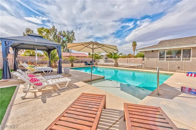 $3,995 | 7171 Hinson Street, Las Vegas, NV 89118