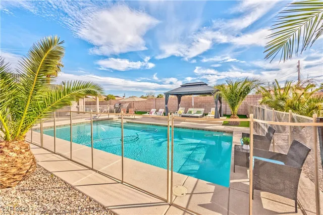 $3,995 | 7171 Hinson Street, Las Vegas, NV 89118