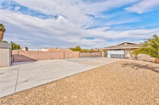 $3,995 | 7171 Hinson Street, Las Vegas, NV 89118