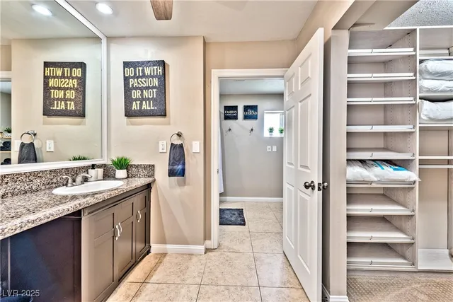 $3,995 | 7171 Hinson Street, Las Vegas, NV 89118