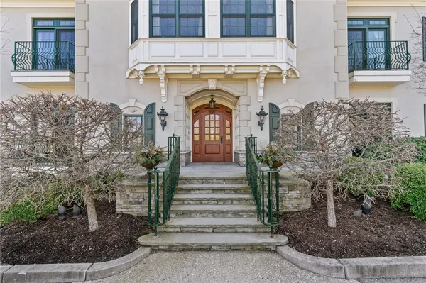 $4,000 | 109 Vistas Court, East Greenwich, RI 02818