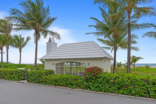 $10,900,000 | 1421 North Lake Way, Palm Beach, FL 33480