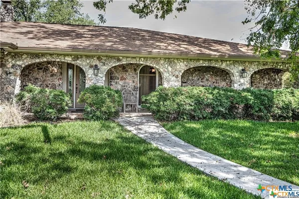 $600,000 | 980 Thomas Arnold Road, Salado, TX 76571