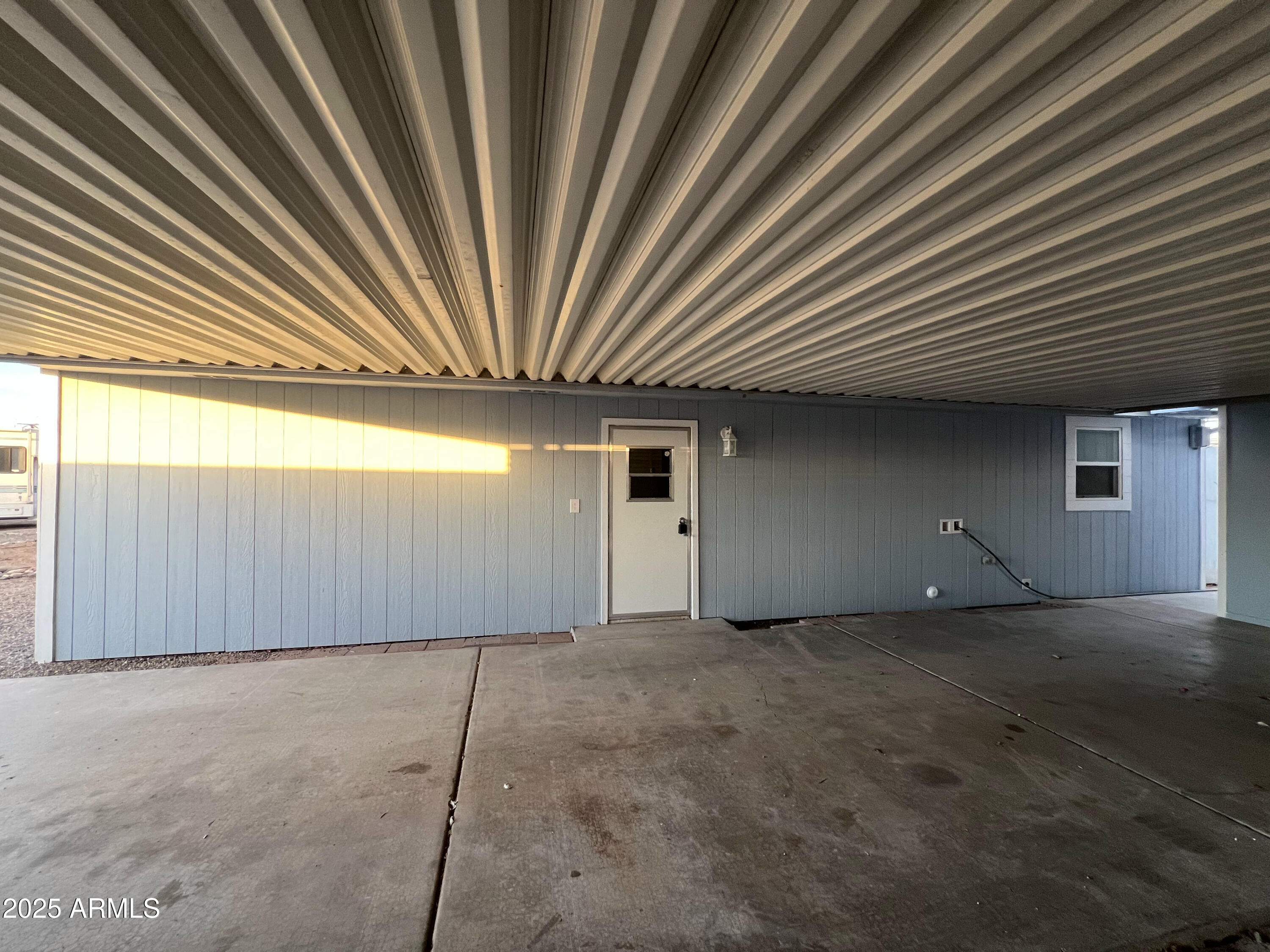 19039 North Dinero Road Peoria, AZ 85373 - Photo 36 of 39 IMG_1073