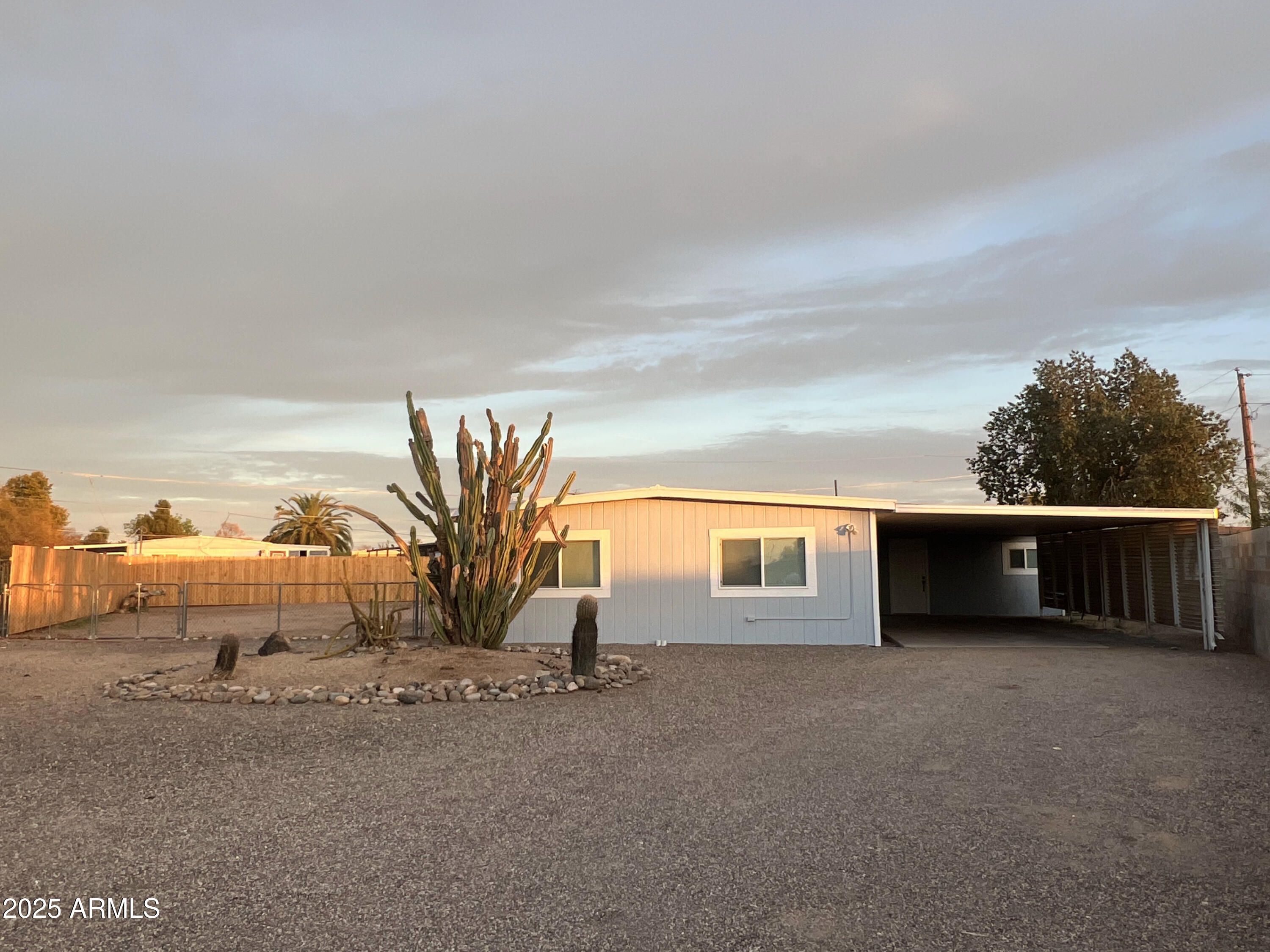 19039 North Dinero Road Peoria, AZ 85373 - Photo 38 of 39 IMG_1078
