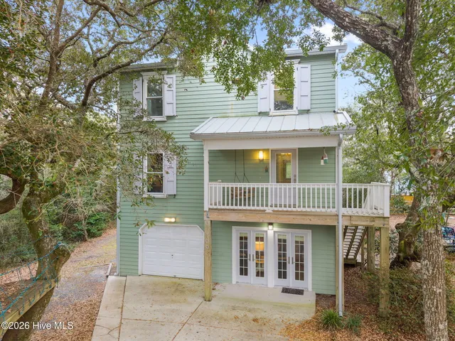 $850,000 | 109 Sea Urchin Court, Surf City, NC 28445