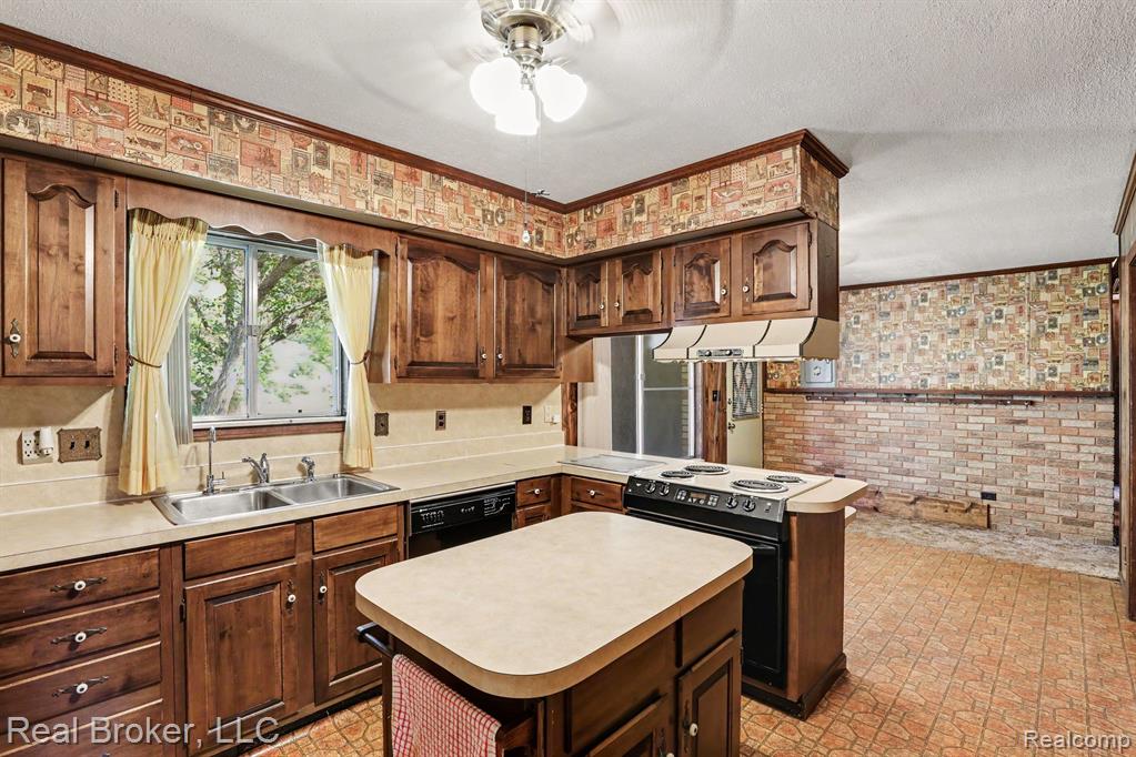 7860 Rynn Road Avoca, MI 48006 - Photo 7 of 34