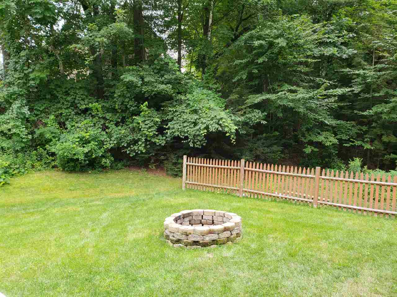 30 A Dale Road Hooksett, NH 03106 - Photo 33 of 39