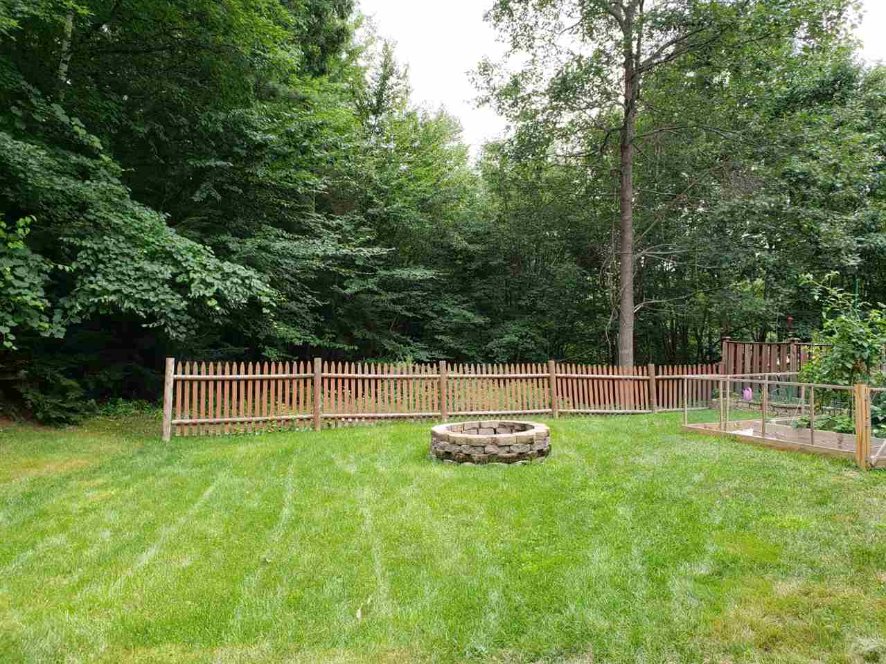 30 A Dale Road Hooksett, NH 03106 - Photo 5 of 39