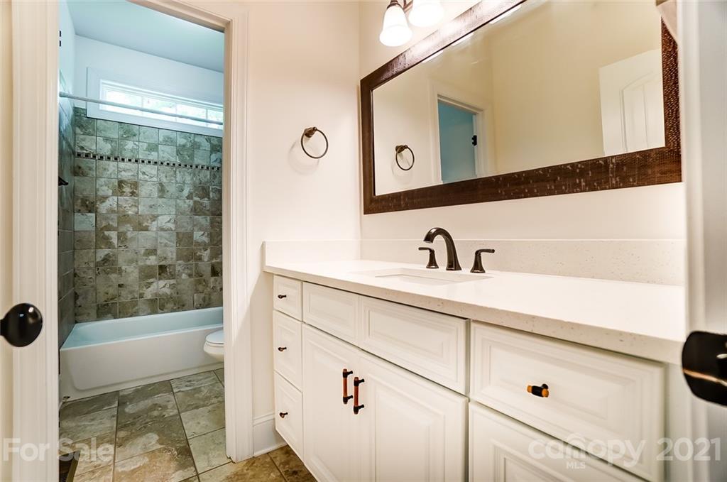 139 Mariners Bluff Road York, SC 29745 - Photo 20 of 43 Gallery Image 20