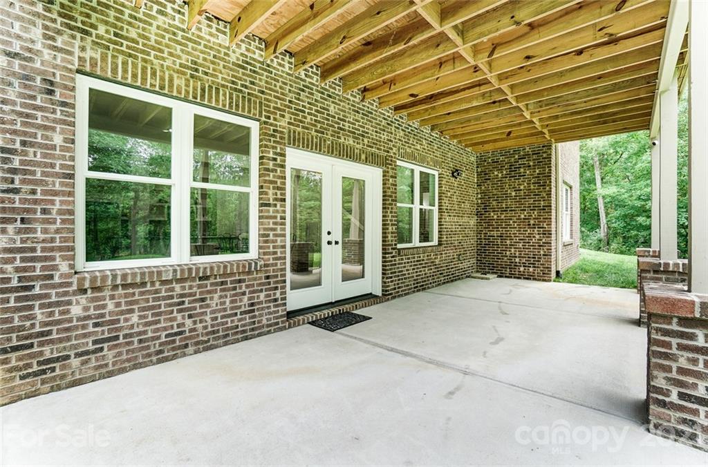 139 Mariners Bluff Road York, SC 29745 - Photo 38 of 43 Gallery Image 38