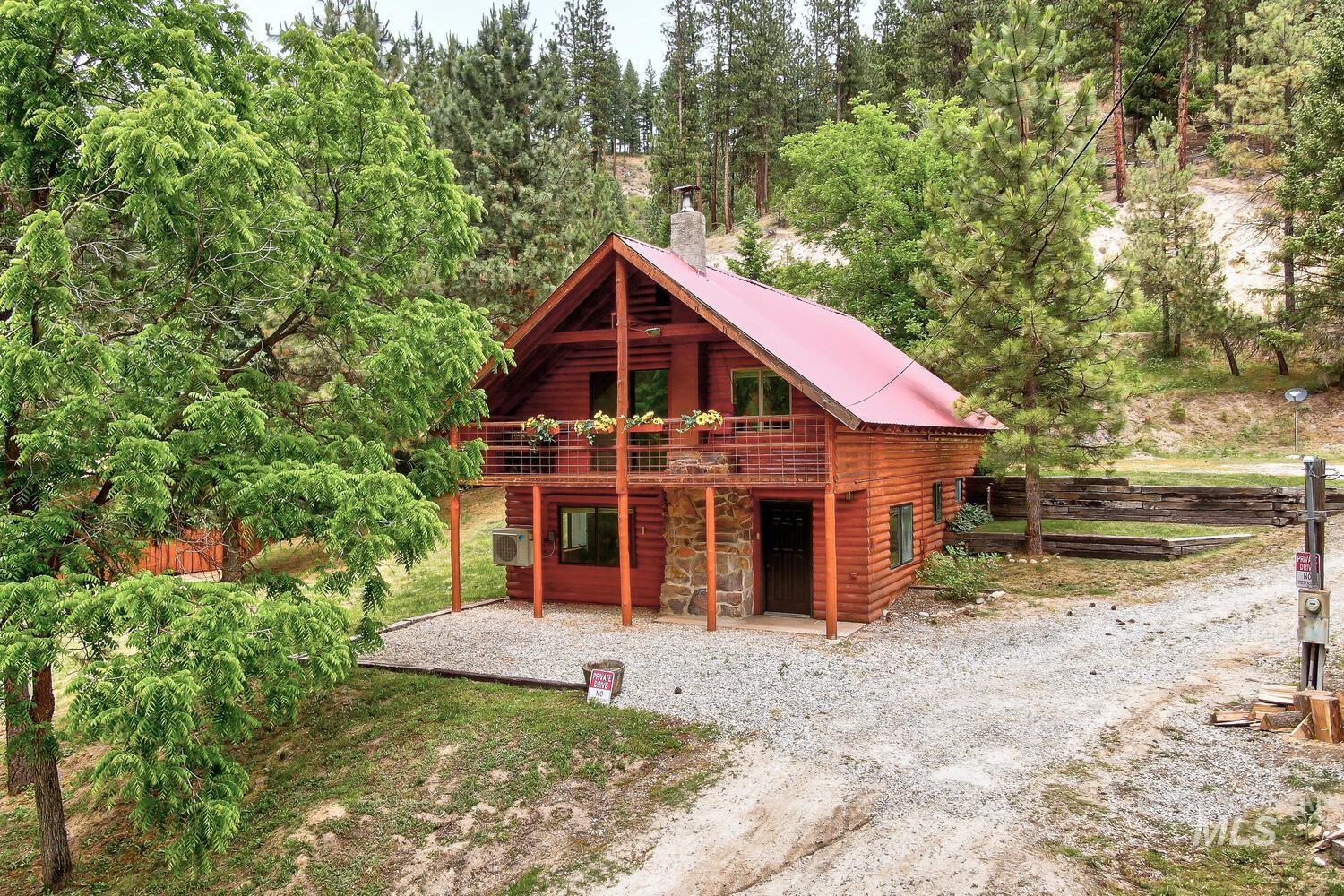 10 Crick Road Garden Valley, ID 83622 - Photo 1 of 42 Bird's eye view of a heavily wooded area