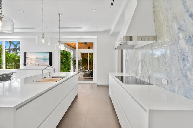 $24,500,000 | 180 Cape Florida Drive, Key Biscayne, FL 33149