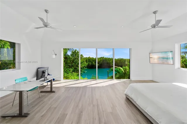 $24,500,000 | 180 Cape Florida Drive, Key Biscayne, FL 33149