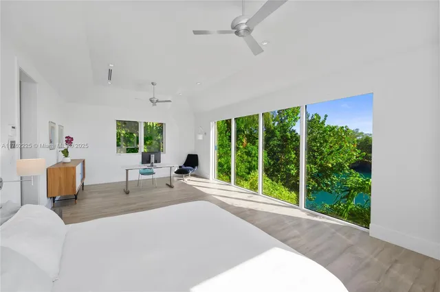 $24,500,000 | 180 Cape Florida Drive, Key Biscayne, FL 33149