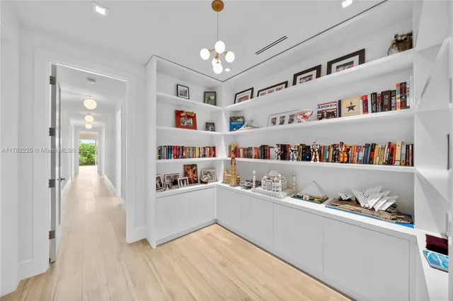 $24,500,000 | 180 Cape Florida Drive, Key Biscayne, FL 33149