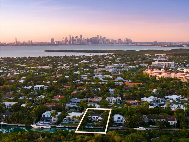 $24,500,000 | 180 Cape Florida Drive, Key Biscayne, FL 33149