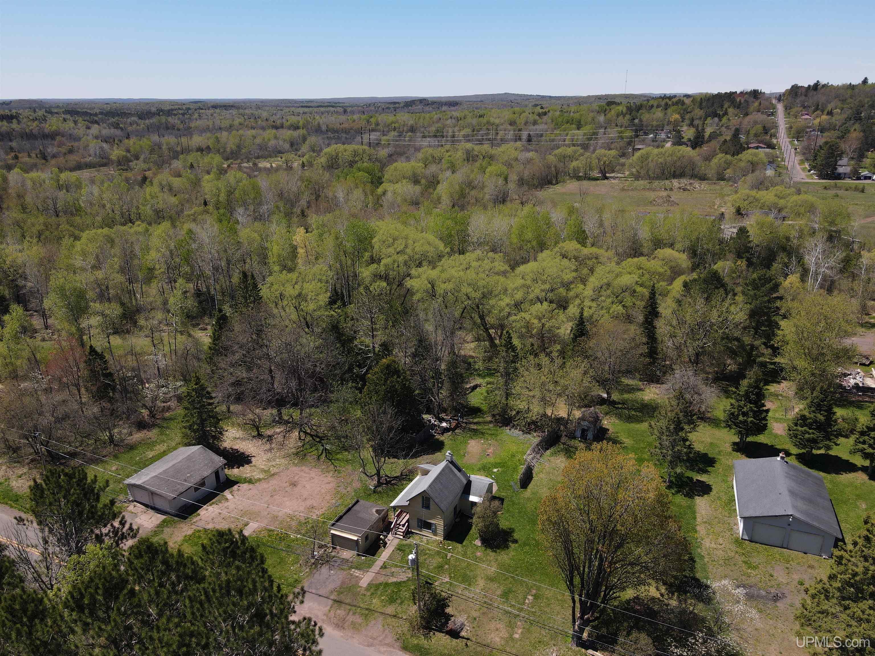 213 South Range Road Ironwood, MI 49938 - Photo 30 of 32