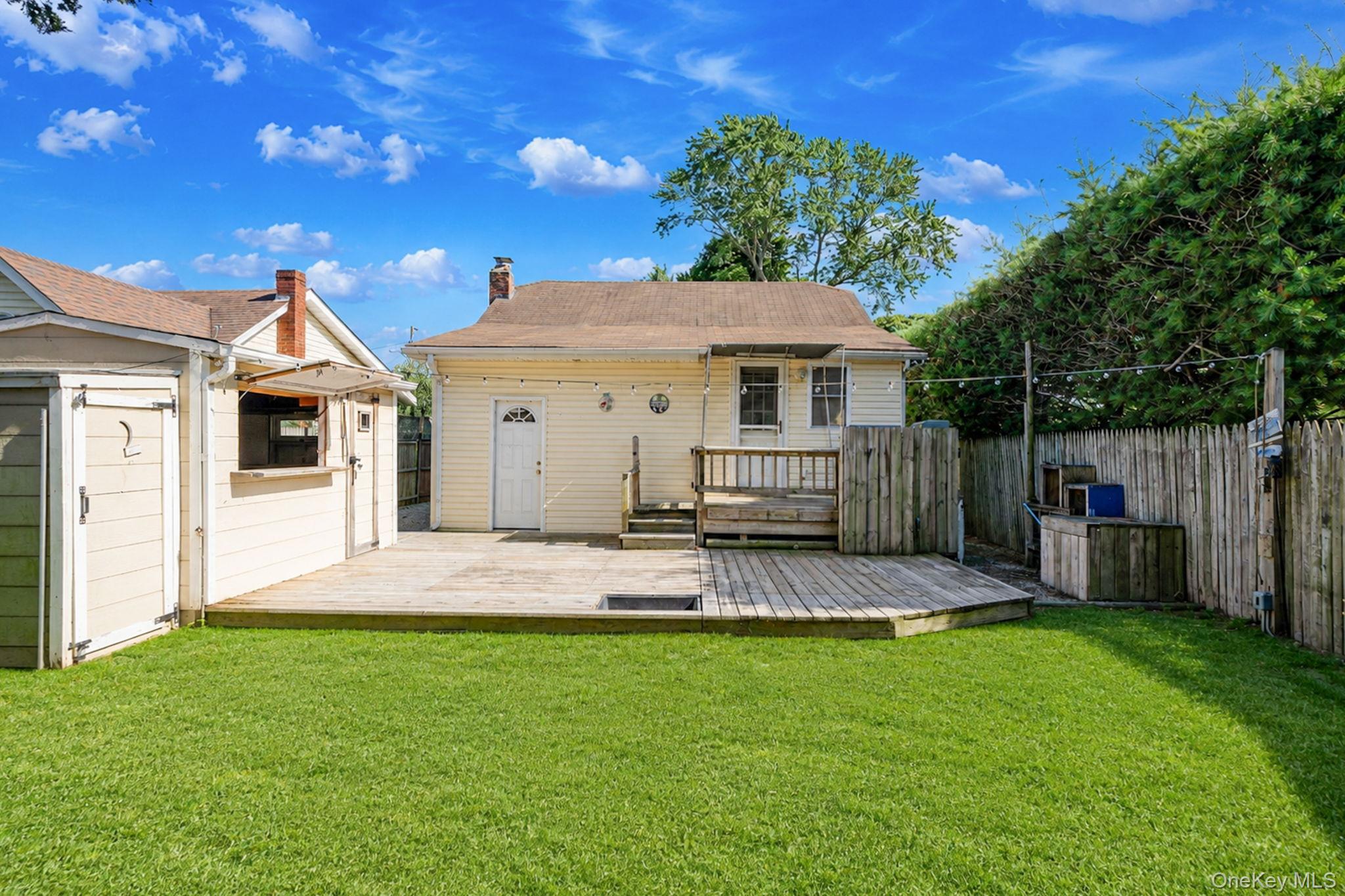 7 Inca Drive Bay Shore, NY 11706 - Photo 23 of 29