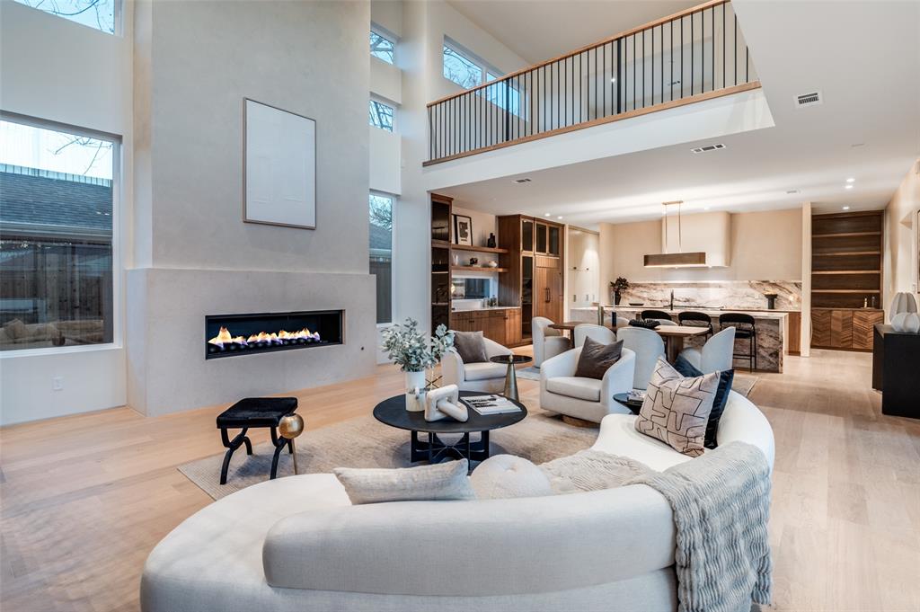 3761 Dunhaven Road Dallas, TX 75220 - Photo 11 of 34