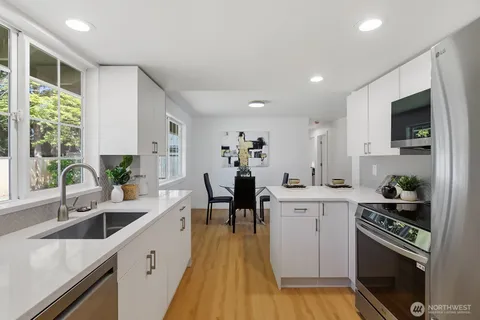 $1,249,000 | 10407 170th Avenue Northeast, Redmond, WA 98052
