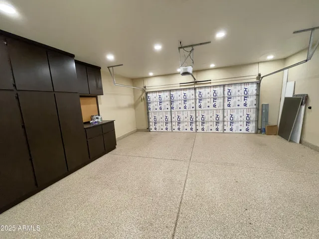 a view of livingroom with furniture