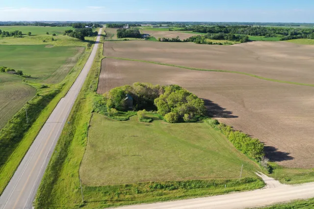 $224,500 | 17063 County Road 10 Northeast, St. Charles, MN 55972