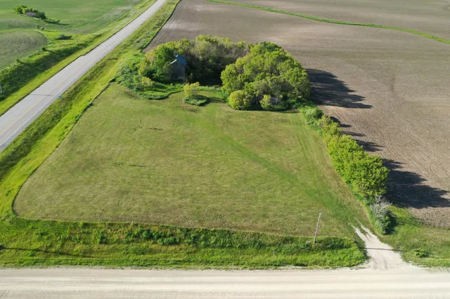 $224,500 | 17063 County Road 10 Northeast, St. Charles, MN 55972
