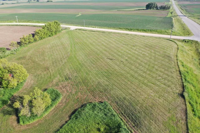 $224,500 | 17063 County Road 10 Northeast, St. Charles, MN 55972