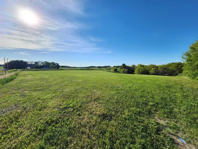 $224,500 | 17063 County Road 10 Northeast, St. Charles, MN 55972