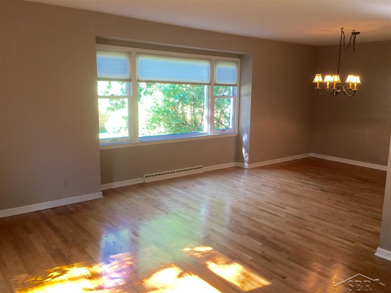 790 Somerset Road Saginaw, MI 48638 - Photo 4 of 22 31257933-3.JPG