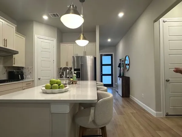 $3,150 | 8409 Soaring Sky Lane, Houston, TX 77063