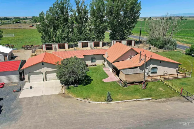 $989,000 | 1289 East 2350th Street South, Bliss, ID 83314