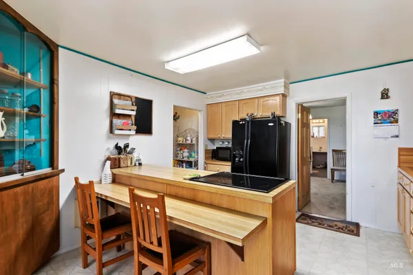 $989,000 | 1289 East 2350th Street South, Bliss, ID 83314