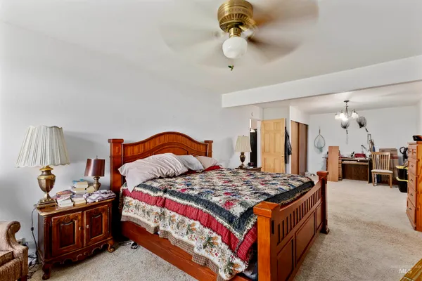 $989,000 | 1289 East 2350th Street South, Bliss, ID 83314