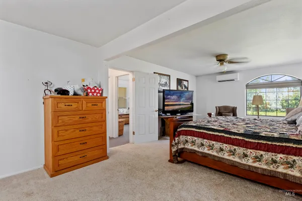 $989,000 | 1289 East 2350th Street South, Bliss, ID 83314