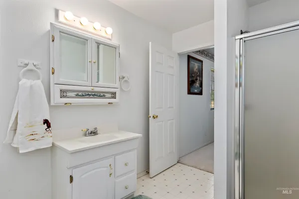 $989,000 | 1289 East 2350th Street South, Bliss, ID 83314