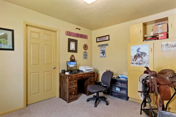 $989,000 | 1289 East 2350th Street South, Bliss, ID 83314