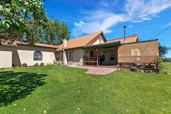 $989,000 | 1289 East 2350th Street South, Bliss, ID 83314
